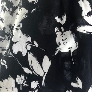 Forever 21 Other - Black and white floral romper Forever 21 Other - Black and white floral romper